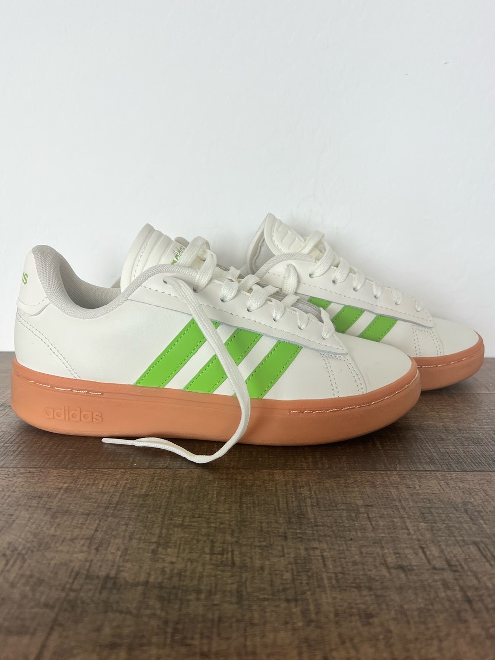 Adidas women’s grand court alpha shoes size 6.